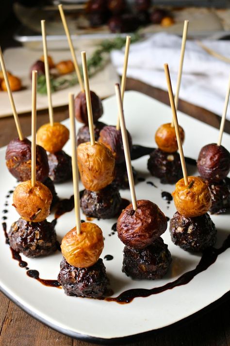 Balsamic Rosemary Glazed Bison Meatballs and Roasted Garlic Potato Bites - Naked Cuisine Work Appetizers, Rosemary Garlic Potatoes, Bison Meatballs, Wine Appetizers, Bison Recipes, Christmas Appetizers Easy, Garlic Roasted Potatoes, Lamb Meatballs, Christmas Recipes Appetizers