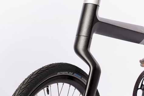 The One Button Bike | Yanko Design Folding Bike Design, Foldable Bike, City Bicycle, Bike Concept, Tandem Bicycle, Foldable Bikes, Bike Camping, Push Bikes, Folding Electric Bike