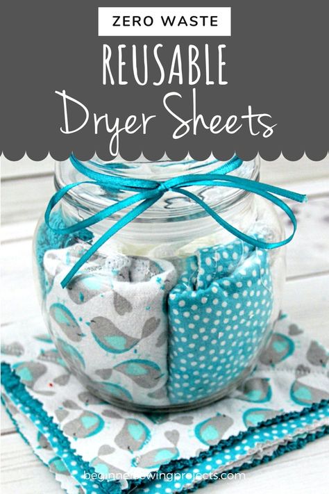 Reusable Dryer Sheets, Sheets Storage, Diy Dryer Sheets, Homemade Fabric Softener, Homemade Cleaning Supplies, Fabric Softener Sheets, Homemade Laundry, Homemade Cleaning Solutions, Front Porch Christmas Decor Ideas