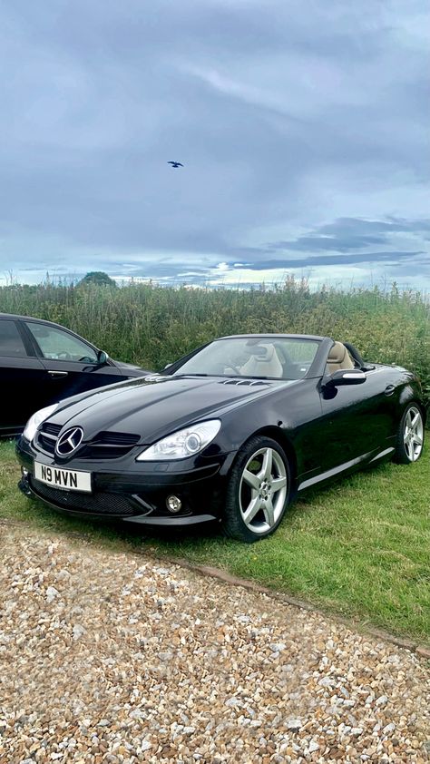 Slk Mercedes, Mercedes Benz Slk 350, Bmw Key, Mercedes Slk, Mercedes Benz Slk, Key Cover, Pretty Cars, Vroom Vroom, Dream Car