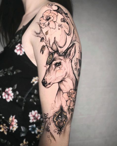 Deer Tattoo | Tattoo Ideas and Inspiration | pliszkamagdalena Floral Deer Tattoo, Deer Tattoos For Women, 26 Tattoo, Deer Tattoos, Doe Tattoo, Deer Tattoo Designs, Tattoos Masculinas, Skull Tattoo Flowers, Geometric Tattoo Arm