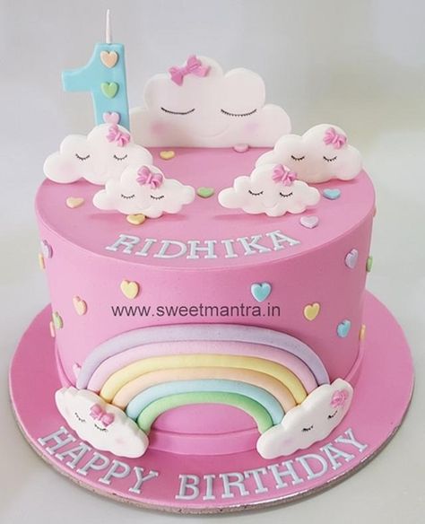 Clouds Theme Cake, Cute Cakes For Girls Birthday, 1 Kg Cake Designs, Cute Fondant Cakes, Birthday Themes For Girls 1st, Cakes For Baby Girl, Gökkuşaği Pasta, Clouds Theme, Kue Fondant