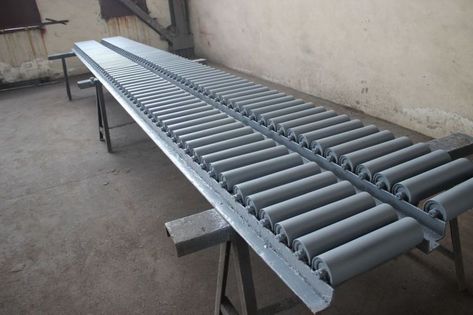 gravity roller conveyor systems Best Carpet For Stairs, Compact Stairs, Spiral Staircase Kits, Staircase Kits, Step Machine, Suction Machine, Hydraulic Cars, Conveyor System, Car Scanner