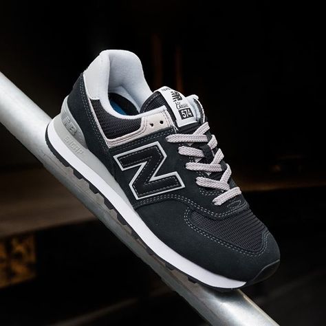 Another great New Balance 574 that just arrived to us. Find out more at www.footish.se or visit the store in Uppsala. Welcome!⁠ New Balance Sneakers Mens, New Balance 574 Black, New Balance For Men, Zapatillas New Balance, Balance Sneakers, New Balance 574, Shoe Inspo, New Balance Sneakers, Balance Shoes