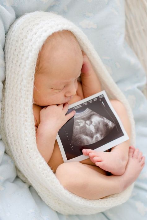 23 Sweet and Precious Newborn Baby Photoshoot to Treasure  #Photography Baby Boy Newborn Pictures, Baby Boy Newborn Photography, Foto Newborn, Newborn Photography Boy, Baby Pictures Newborn, Natural Newborn, Newborn Photography Poses, Newborn Baby Photoshoot, Baby Boy Photography