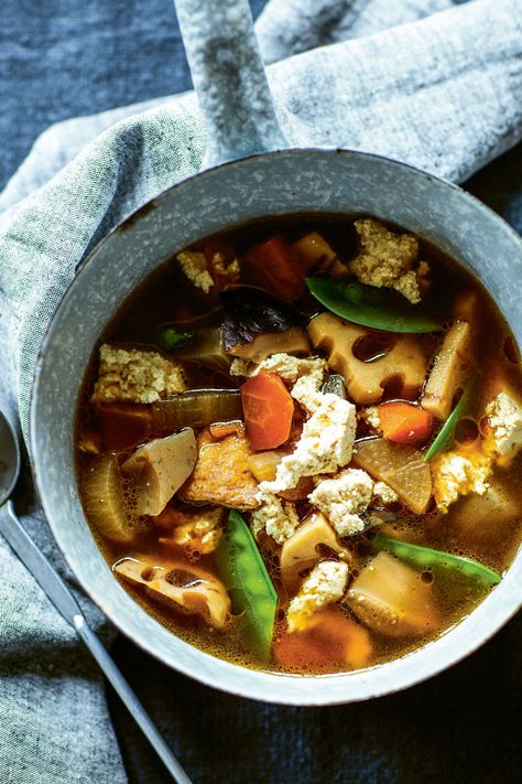 Like all Shojin Ryori dishes, this soup is vegan. It is a really hearty, comforting dish for a wintry day, but it won’t weigh on your stomach for hours. Japanese Soup Recipes, Shojin Ryori, Vegetarian Japanese, Curry Udon, Deep Fried Tofu, Tonkotsu Ramen, Japanese Soup, Buckwheat Noodles, Japanese Kitchen