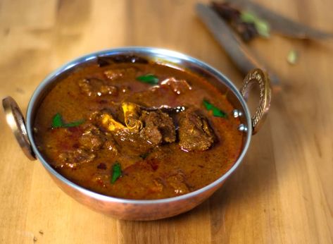 A Step-by-Step Guide to Cooking an Authentic Indian Curry | Delishably Yummy Pork Recipes, Authentic Indian Curry, Goat Curry, Pork Curry, Curry Goat, Indian Cookbook, Veg Curry, Beef Curry, Cooking For Beginners