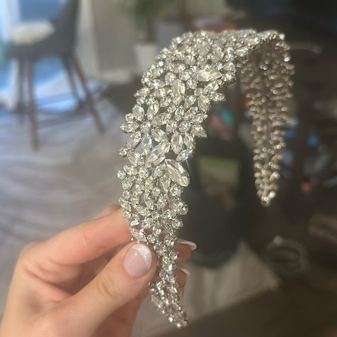 This Is The Natalia Swarovski Crystal Headband I Wore For My Wedding! It Was So Pretty And I Got So Many Compliments On It. I Paid Over 200 Dollars For It And Most Sites Have It Listed Somewhere From 220-240. All Gems Are Intact And The Understand Is Silver In Color. 200 Dollars, Swarovski Sunglasses, Prescription Glasses Frames, Crystal Watches, Bride Hair Accessories, Crystal Headband, All Gems, Pink Sunglasses, Butterfly Sunglasses