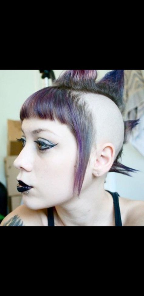 Chelsea Hawk, Chelsea Mohawk, Chelsea Haircut, Skinhead Boots, Chelsea Cut, Shaved Head Women, Half Shaved Hair, Half Shaved, Mohawks