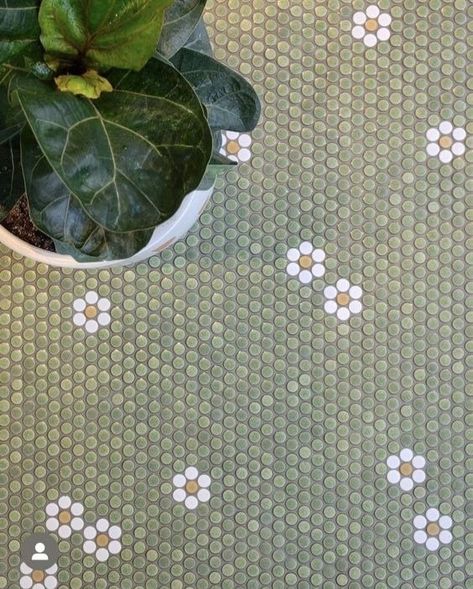 Penny Tile With Flower, Cottagecore Tile Floor, Cute Tile Floor, Bathroom Remodel Penny Tile, Unique Tiles Design, Fun Bathroom Tile Ideas, Flower Tile Bathroom, Small Hexagon Tile Bathroom Floor, Penny Tile Patterns