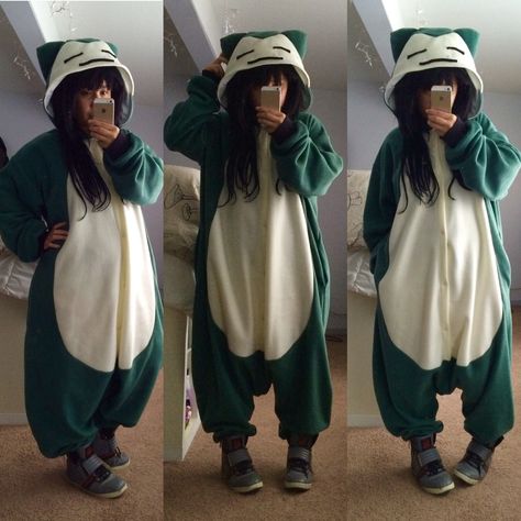 Snorlax Pjs, Snorlax Halloween Costume, Pokemon Things To Buy, Snorlax Outfit, Pokemon Outfits Ideas, Snorlax Cosplay, Pokemon Go Outfit, Snorlax Backpack, Onesie Outfit Women