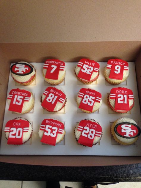 49ers cupcakes 49er Cupcakes, 49ers Cupcakes, 49ers Cookies, Cool Cupcakes, Basic Cake, Daycare Crafts, Fun Cupcakes, Superbowl Party, Theme Ideas