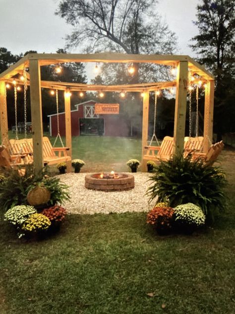 Front Porch Flower Bed, Porch Flower Bed, Outdoor Fire Pit Area, Porch Landscaping, Yard Ideas Backyard, Diy Backyard Patio, Fire Pit Landscaping, Small Front Porch, Front Porch Design