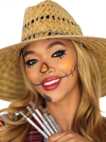 Scarecrow Makeup Pretty Tutorial, Scare Crow Make Up For Women, Simple Scarecrow Costume, Simple Scarecrow Makeup, Scarecrow Makeup Pretty, Simple Halloween Costumes For Work, Scarecrow Costume Makeup, Cute Scarecrow Makeup, Easy Scarecrow Makeup