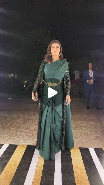 Saree With Coat, Nida Yasir, Raw Silk Blouse, Green Saree, A Lady, Raw Silk, Long Coat, Silk Blouse, Saree