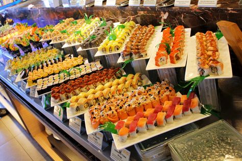 BEAUTIFUL  PRESENTATION Suga Bday, Buffet Food Presentation, Sushi Presentation, Sushi Station, Luxury Buffet, Japanese Buffet, Sushi Catering, Buffet Counter, Sushi Buffet