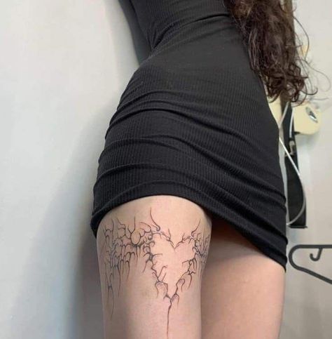 Cybersigilism Tattoo Thigh, Grunge Hand Tattoos, Goth Arm Tattoo, Grunge Tattoos For Women, Uncommon Tattoos For Women, Grunge Tatoos, Edgy Tattoo For Women, Tattoos Infinity, Grunge Tattoo