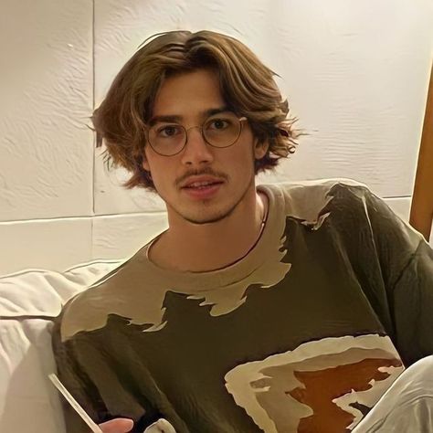 Men's Middle Part Hairstyle, Men With Long Hair And Glasses, Medium Ugly Boys, Long Middle Part Hair Men, Middle Part Hairstyles Men, Sam Aesthetic, Wedding Hairstyles With Bangs, With Bangs Hairstyle, Thick Hair Hairstyles