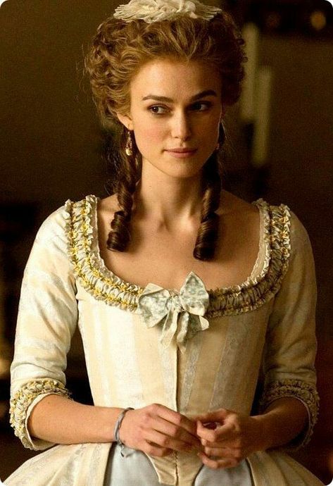 The Duchess of Devonshire... Georgiana Cavendish, The Duchess Of Devonshire, Kiera Knightly, 18th Century Dress, Keira Knightly, Georgian Era, 18th Century Fashion, Period Outfit, Costume Drama