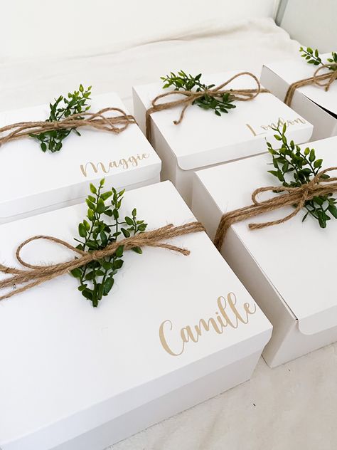 Gift For Bridesmaids From Bride, Bridesmaids Cricut Ideas, Gifts For Asking Bridesmaids Cute Ideas, Wedding Bridesmaid Ask Proposals, Sage Bridesmaid Proposal Boxes, Gifts For Wedding Party Bridesmaid Boxes, Christmas Bridesmaids Proposal, Proposal Boxes For Bridesmaids Diy, Brideposal Ideas