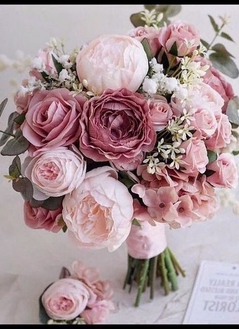 Silk Bridal Bouquet, Silk Wedding Bouquets, Bridal Bouquet Flowers, Dusty Rose Wedding, Rose Wedding Bouquet, Bouquet Ideas, Silk Wedding, Pretty Wedding, Bride Bouquets