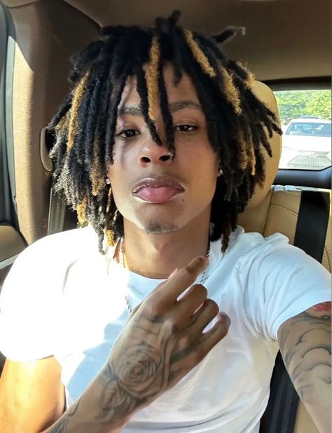 Braids Dreads, Dreadlocks Men, Dread Hairstyles For Men, Black Dreads, Tattoos Aesthetic, Cute Dreads, Dreadlock Hairstyles For Men, Light Skin Men, Short Locs Hairstyles