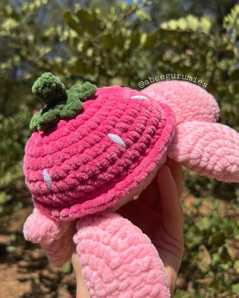 Do you want the ultimate summer vibe? Then, you just need to combine a strawberry 🍓 with a sea turtle 🐢 and you will have a Strawberry Turtle ✨🙌🏻 🍓made by: me 🙋🏻‍♀️ 🍓pattern: @crochetbygenna (with modifications) 🍓dimensions: approx. 25x22 cm #crochet #crocheting #crochetlove #crochetaddict #crochetamigurumi #amigurumi #amigurumilove #amigurumiaddict #toys #crochettoy #stuffedanimals #plushies #plushiesofinstagram #yarn #yarnlove #crafts #crafttoys #handmade #handmadewithlove #crochetturtl... Strawberry Turtle Crochet Pattern, Strawberry Turtle Crochet, Crochet Strawberry Turtle, Cute Crochet Strawberry, Strawberry Turtle, Crochet Turtles, Watermelon Turtle, Crochet Plushie, Crochet Strawberry