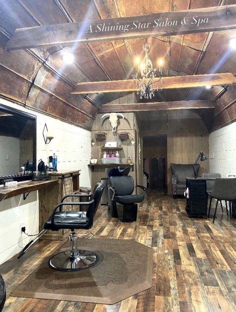 Salon Garage Ideas, Rustic Salon Suite Ideas, Backyard Hair Salon, Rustic Salon Suite, Tiny Home Salon Ideas, Shed Hair Salon, Hair Salon Decor Rustic, Hair Salon Shed, Home Hair Studio