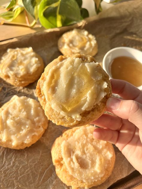 Honey Buttercream Cornbread Cookies - Kenna's Cooks Honey Buttercream Cornbread Cookies, Salty Cookies Recipes, Honey Deserts Recipes, Cornbread Cookie, Cornbread Cookies, Honey Cookies Recipe, Honey Buttercream, Baking Soda And Honey, Buttermilk Cornbread