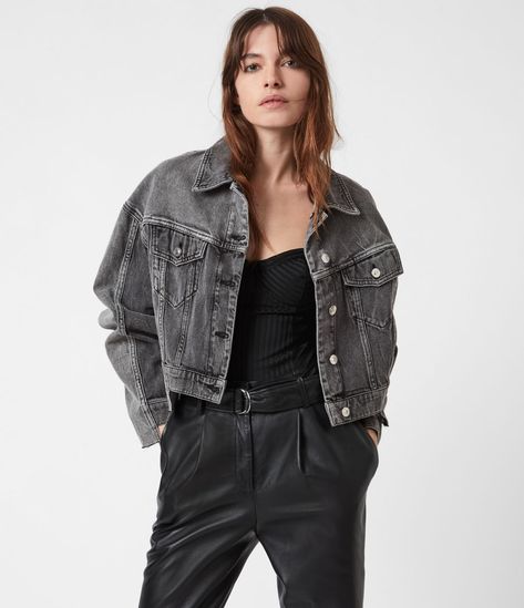 Dark Grey Denim Jacket Outfit, Grey Jeans Jackets Outfit, Grey Jean Jacket Outfit, Gray Denim Jacket Outfit, Grey Denim Jacket Outfit, Gray Jean Jacket, Denim Shirt Outfit Women, Oversized Denim Jacket Outfit, Grey Jean Jacket