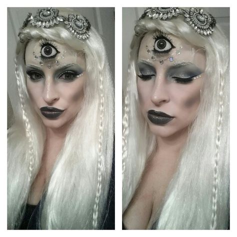 Oracle Halloween Costume, Third Eye Costume, 3rd Eye Makeup Halloween, Third Eye Halloween Makeup, Oracle Costume, Third Eye Art Goddesses, Eye Costume, Third Eye Jewelry Forehead, Theater Makeup