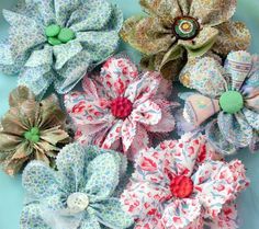 Mitzismiscellany_fabric_flower_group2 Fabric Flower Corsage Diy, How To Make Fabric Flowers Tutorials, Elegant Decorations, Victorian Fabric, Types Of Fabric, Making Fabric Flowers, Diy Flores, Material Flowers, Fleurs Diy