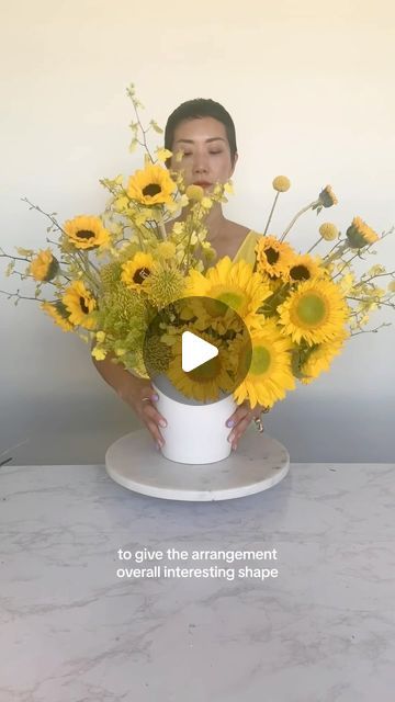 Sunflower Floral Arrangements, Good Shabbos, Sunflower Arrangement, Sunflower Arrangements, Floral Arranging, Be Flexible, Cut Flower Garden, Plan B, Nyc Wedding