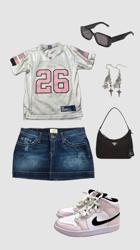 #fahsion #miniskirt #outfit #pinterest #outfitinspo #pink #y2k #jersey Y2k Jersey, Jersey Pink, Wardrobe Room, Pink Y2k, Outfits Y2k, Jersey Outfit, Miniskirt Outfits, Y2k Outfits, New Wardrobe