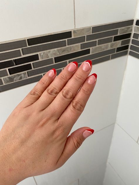 Red French Tip Nails With White Line, White French Tip With Red Line, Red French Tip With White Line, Green And Red French Tip Nails, Red Nails With White French Tip, Christmas Nails Teen, White Nails With Red Tips, Red And Green French Tips, White And Red French Tip Nails