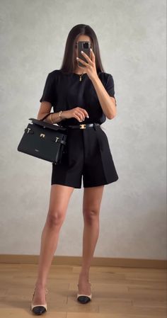 Looks Com Short, Elegante Y Chic, Classic Style Outfits, Chique Outfits, Office Outfits Women, Elegante Casual, Looks Street Style, Mode Inspo, 가을 패션