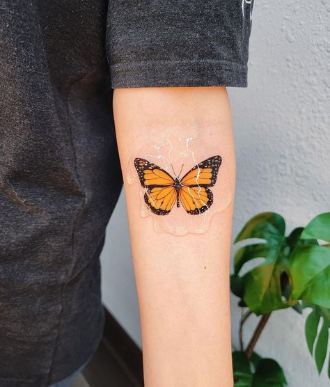 Marigold And Butterfly Tattoo, Black And White Monarch Butterfly Tattoo, Yellow Butterfly Tattoo Ideas, Yellow Butterfly Tattoo, Monarch Butterfly Tattoo, Houston Tattoos, Tattoos Butterfly, Red Tattoos, Yellow Butterfly