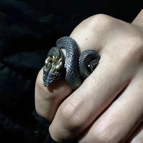 € 2,24 40％ Off | Vintage Charm Horned Snake Ring For Man Woman Aesthetic Punk Viking Myth Snake Dragon Open Ring Cool Trend 2023 New Gift Jewely Midgard Serpent, Snake Dragon, Channel Set Rings, Sea Serpent, Snake Ring Silver, Dragon Bracelet, Viking Ring, Snake Jewelry, Snake Design