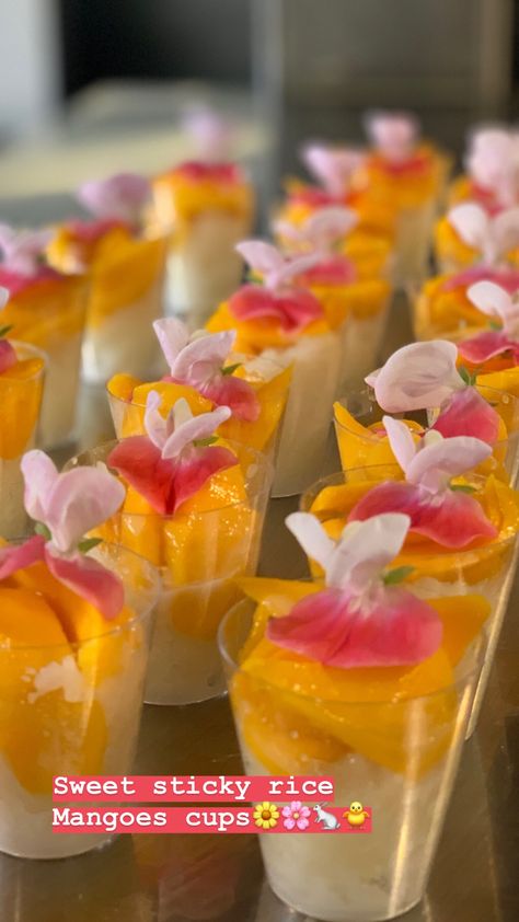 Mango Sticky Rice Cup, Asian Dessert Table, Laos Desserts, Vietnamese Snacks, Sushi Dinner Party, Sweet Sticky Rice, Sushi Dinner, Rice Desserts, Mango Sticky Rice