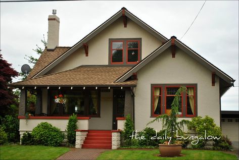 Craftsman Bungalow Exterior, Bungalow Exterior, Bungalow Homes, Craftsman Exterior, Kerala House Design, House Arch Design, House Construction Plan, Bungalow Style, Craftsman Style Homes