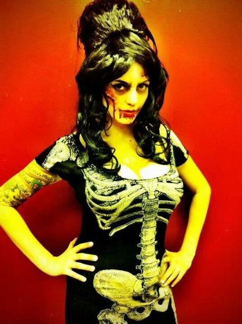 Zombie pinup Zombie Pinup, Psychobilly, Amy Winehouse, Halloween Costume, Zombie, Pin Up, Wonder Woman, Google Search, Halloween