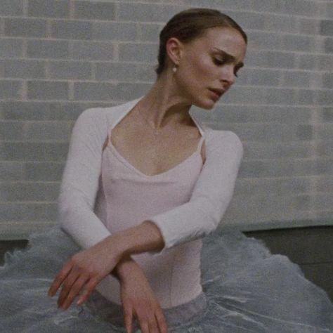 Nina Sayers, Black Swan Movie, Black Swan 2010, Swan Queen, Girl Interrupted, Weird Dreams, Sofia Coppola, White Swan, Lily Rose Depp