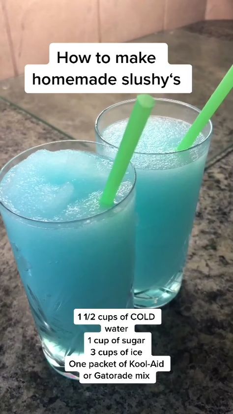 Homemade Slushy, Fun Drink Recipe, Slushie Recipe, Smoothie Drink Recipes, Refreshing Drinks Recipes, Sweet Dishes Recipes, Starbucks Drinks Recipes, Quick Recipes Snacks, Homemade Drinks