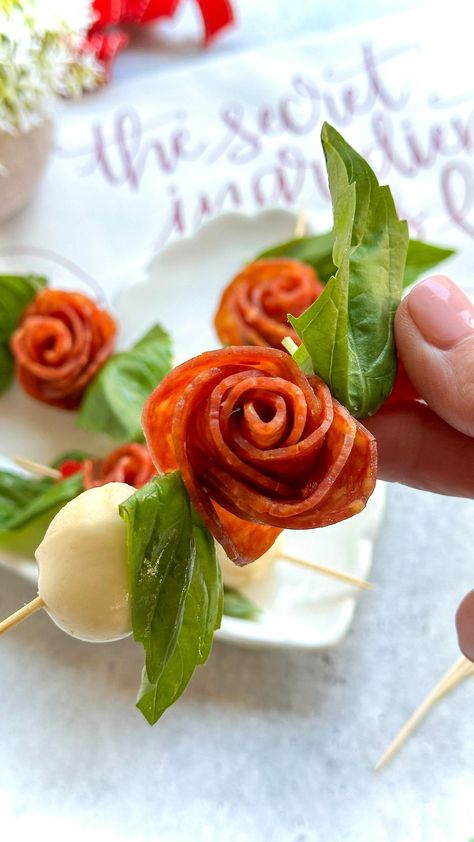 Cheese, Charcuterie, Fun Food Boards & MORE | •PEPPERONI ROSE SKEWERS• Love is in the air with these sweet little snacks!! ❤️🌹 They are great in a lunch, as an after-school snack, or… | Instagram Valentine’s Day Skewers, Flower Themed Snacks, Pepperoni Rose, Flower Snacks, Legally Blonde Party, Charcuterie Skewers, Onyx Storm, One Bite Appetizers, Liturgical Living