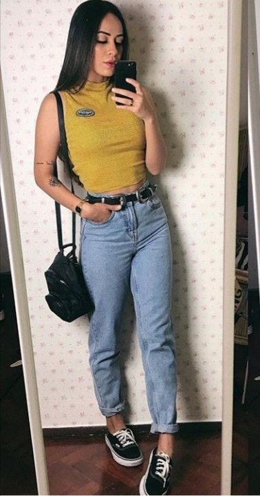 30 looks com calça jeans para se inspirar - Crescendo aos Poucos Comfy Jeans Outfit, Outfits 2014, Converse Outfits, Outfits Con Jeans, Jeans And Vans, Jeans Outfit Winter, Mom Jeans Outfit, Outfits With Converse, Tumblr Outfits