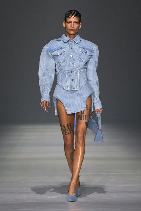 Denim Fashion Runway, Denim Photoshoot, Denim On Denim Looks, Fashion Forecasting, All Jeans, Denim Details, Spring 2024, Denim Outfit, Couture Fashion