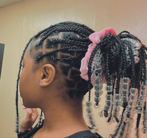 Knotless braids with beads Afrocentric Hairstyles, 4b Hair, Protective Hairstyles For Natural Hair, Braids For Short Hair, Pretty Braided Hairstyles, Protective Hairstyles, Protective Styles, Box Braids, Cute Hairstyles