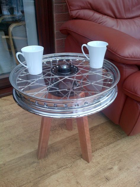 Motorcycle Furniture Ideas, Bike Tables, Vintage Bike Table, Car Rim Table, Motocross Boys Room, Motorbike Dinning Table, Harley Wheels, Wheel Table, Motorcycle Diy