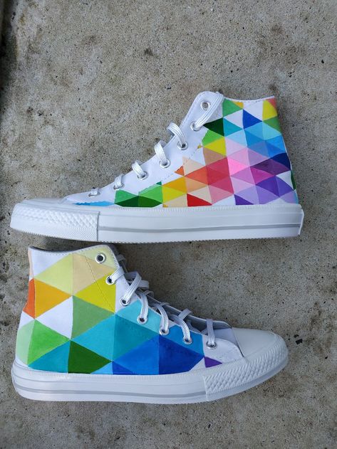 Painted Shoe Designs, Hand Painted Canvas Shoes, Converse Designs Diy Paint, Custom Canvas Shoes, Painting Converse Ideas, Paint Shoes Ideas, Painting Converse Shoes, Painting For Teachers, Shoe Art Diy