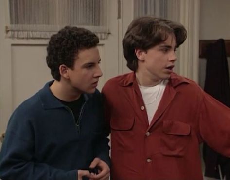 Shawn Hunter Outfits 90s, Cory Matthews Icon, Cory Matthews Outfits, Veronica Wasboyski, Iconic Friendships, Boy Meets World Characters, 80s Movie Quotes, Boy Meets World Shawn, Cory And Shawn